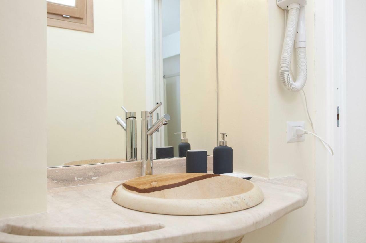 Via Dei Mari Guest House Ористано Екстер'єр фото